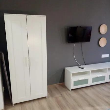 Luxus Europe In Piata Universitate * بوخارست